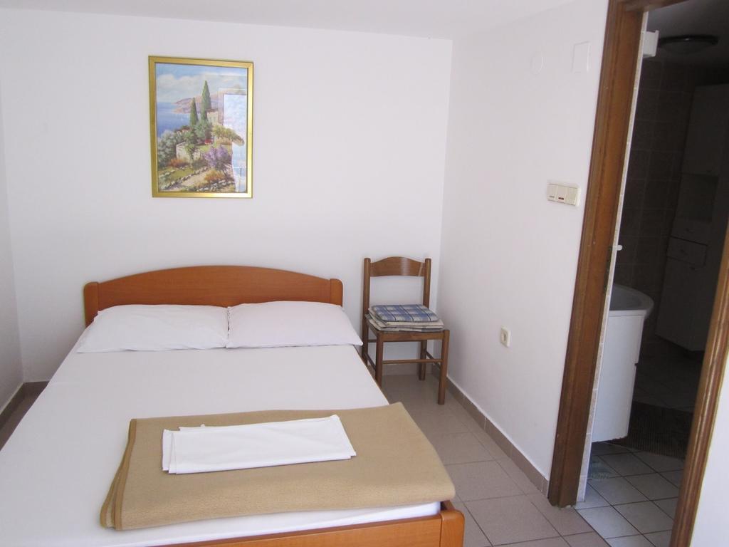 Apartments Antonia Malinska Cameră foto